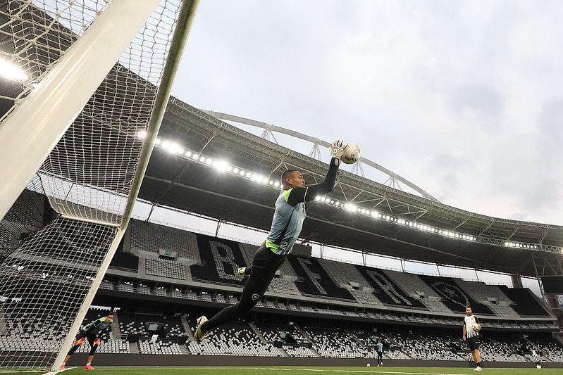 Botafogo desafia tradição do São Paulo por uma vaga na semifinal da Libertadores