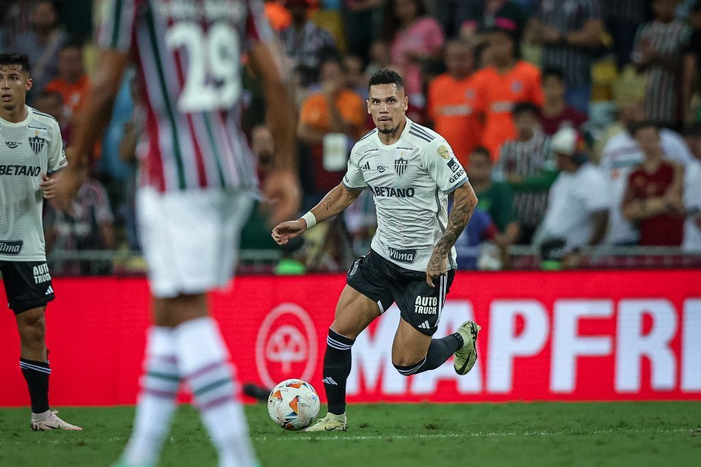 Paulinho vê 'gol bobo' do Flu e confia no Atlético em casa: 'Temos qualidade'