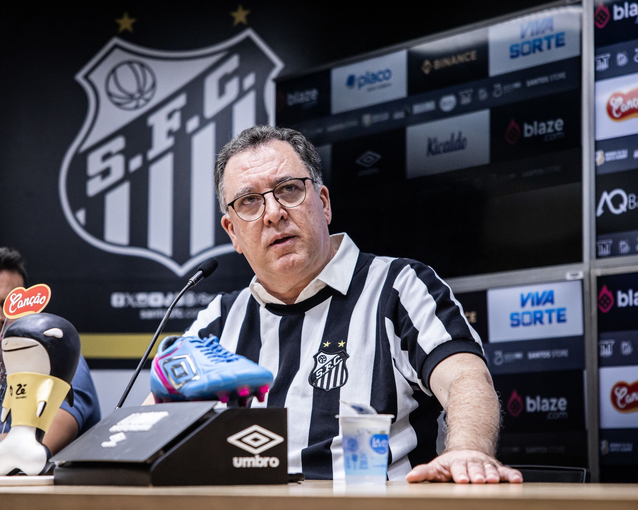 Presidente do Santos sai em defesa de Neymar após ausência contra o Corinthians