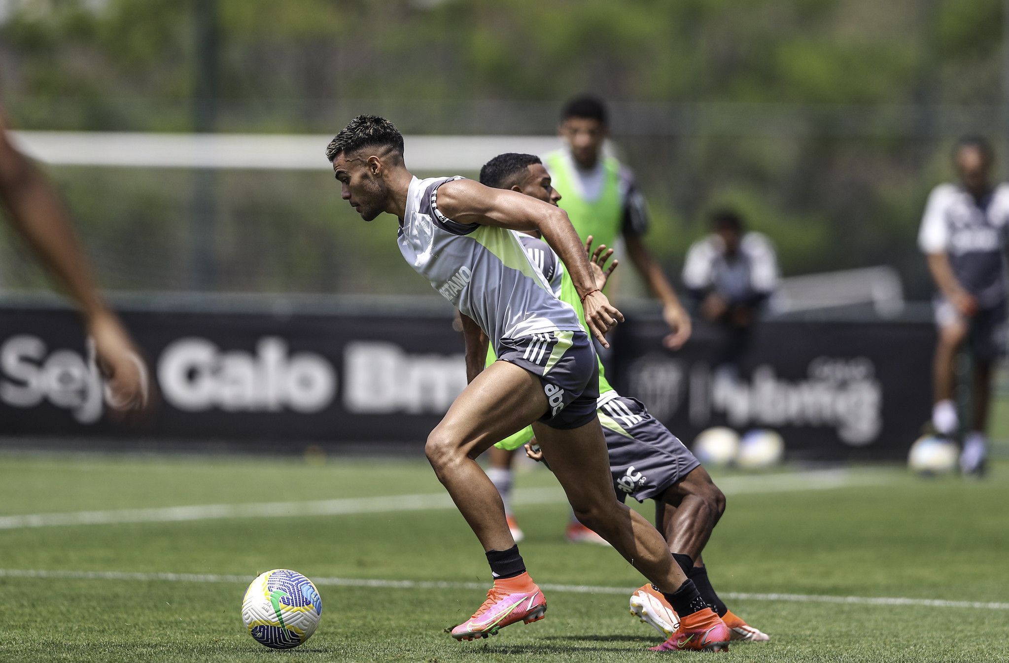 Atlético é acionado pelo Corinthians na CBF por dívida relacionada a Fausto Vera