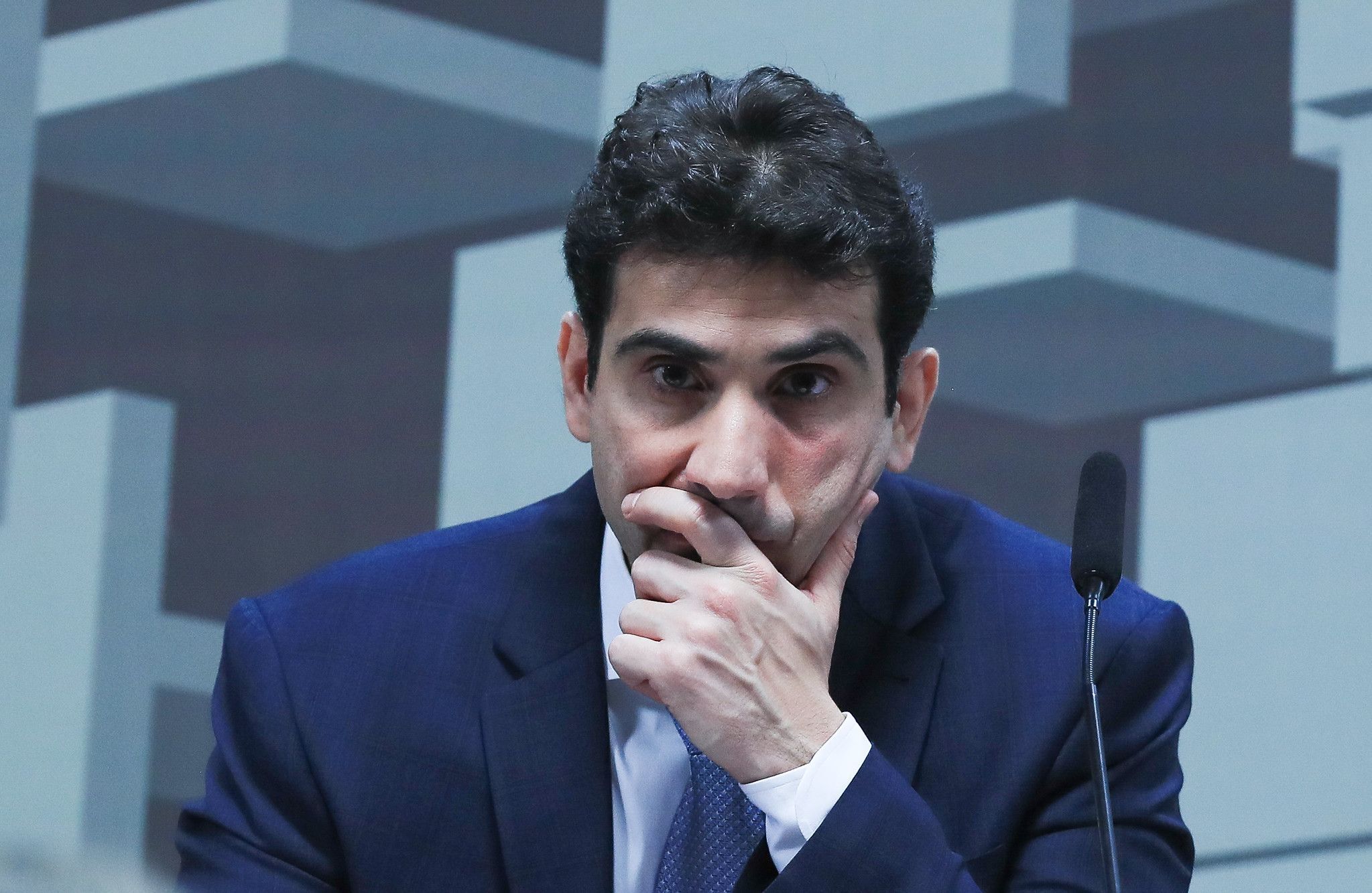 Galípolo atribui inflação acima da meta à depreciação cambial, seca e crescimento econômico