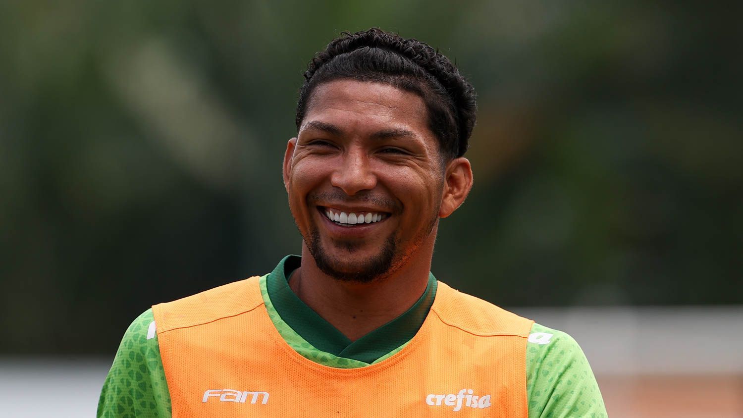 Comentarista da Globo exalta Rony, novo reforço do Atlético: 'Tem estrela'