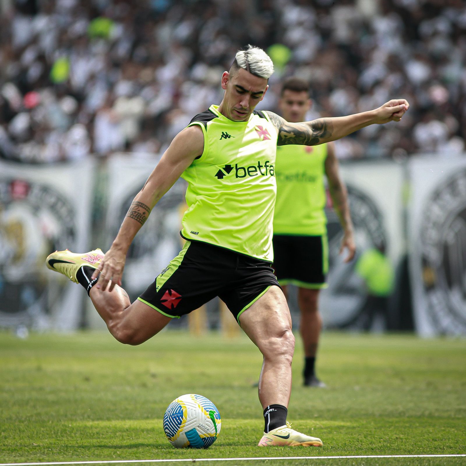 Técnico do Vasco abre o jogo sobre a busca de reforços para o ataque