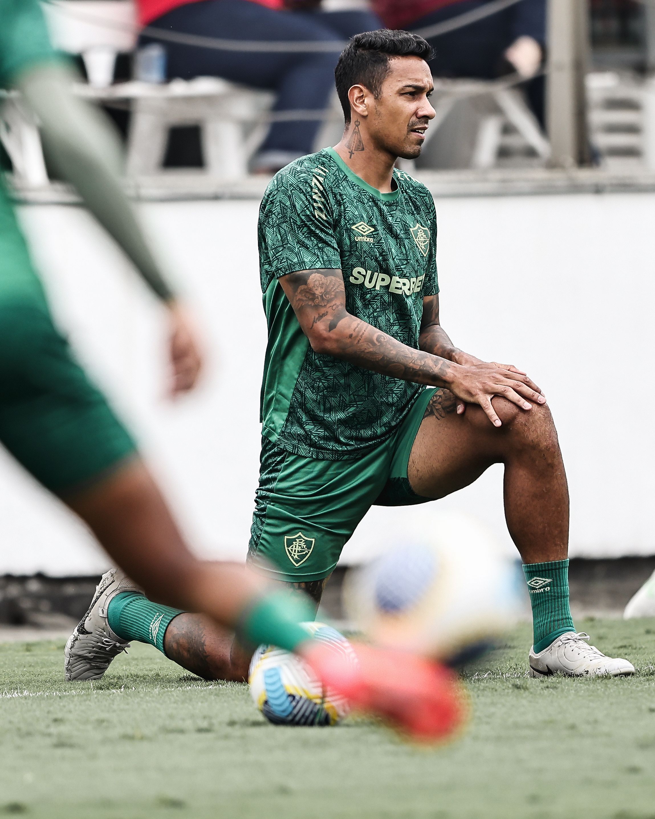 Reforço para Pepa: Sport acerta contratação de zagueiro do Fluminense