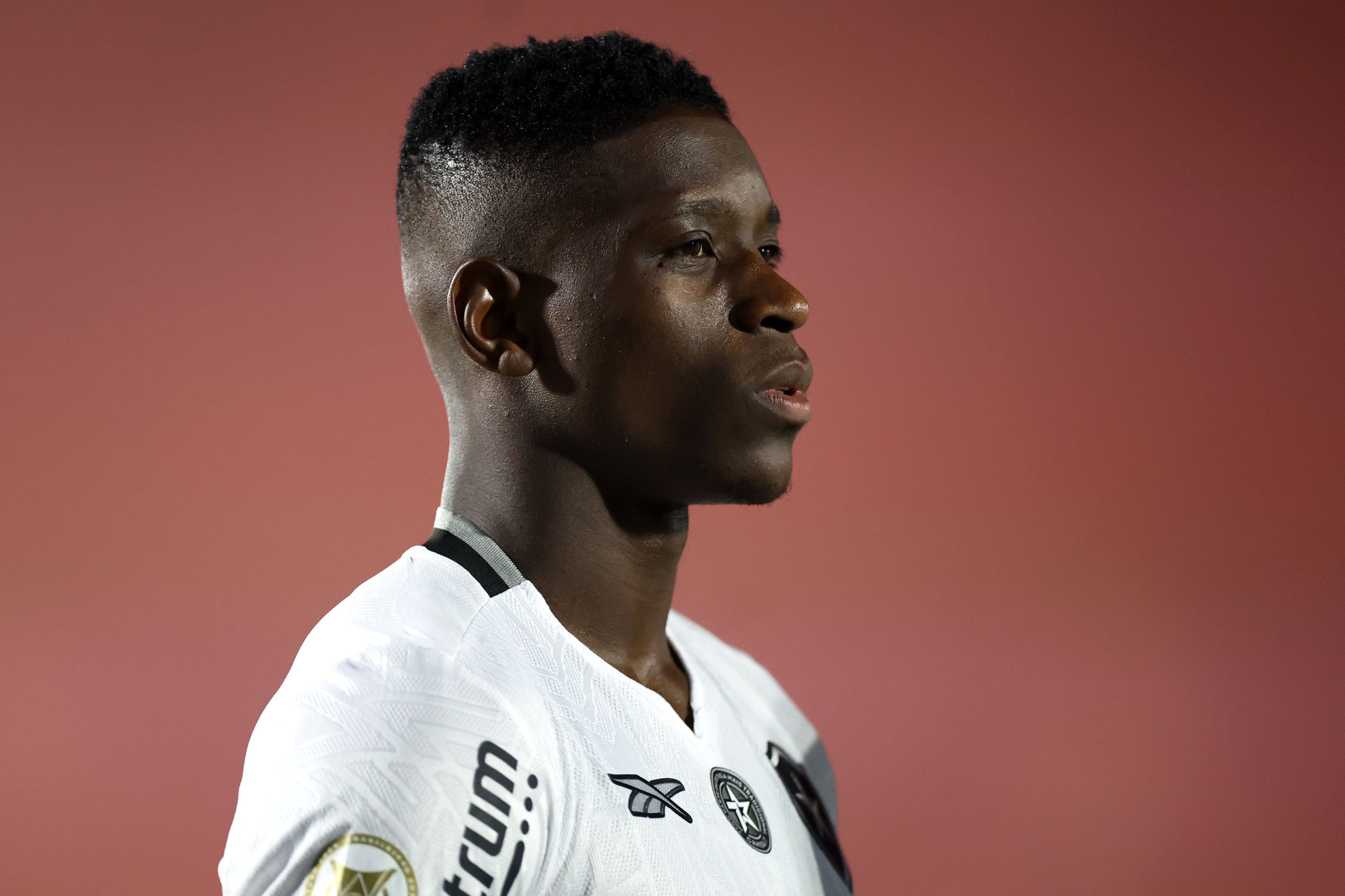 De saída, Luiz Henrique se despede do Botafogo após ano 'mágico'