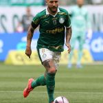 Santos disputa com Fluminense e segue interessado em Zé Rafael, do Palmeiras