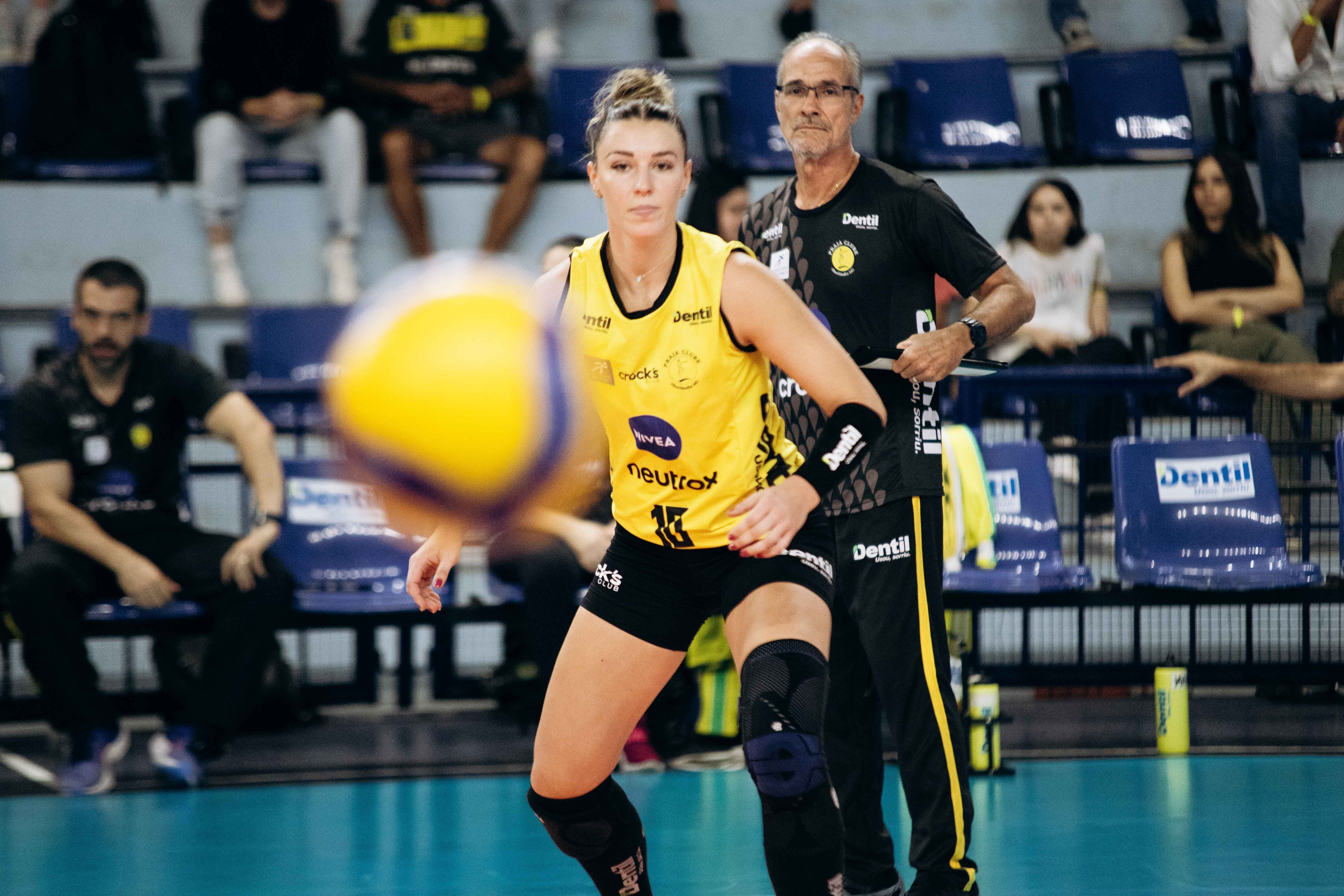 Vôlei: ponteira do Praia Clube que passou por cirurgia pode perder temporada