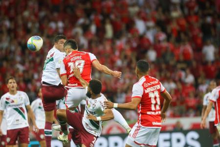 Inter e Fluminense se enfrentam neste domingo (1)