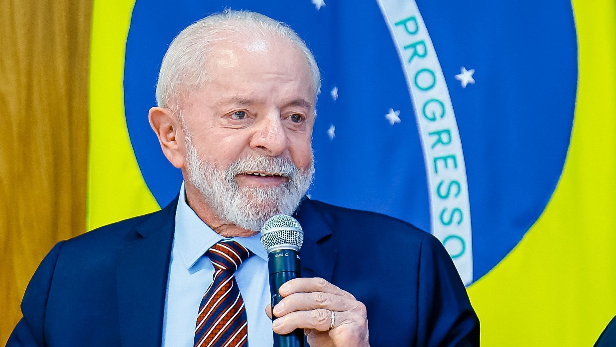 Lula se reunirá com ministros para discutir taxação dos EUA