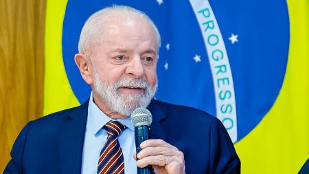 Lula deixa de ter cuidados de UTI, informa novo boletim | CNN Brasil