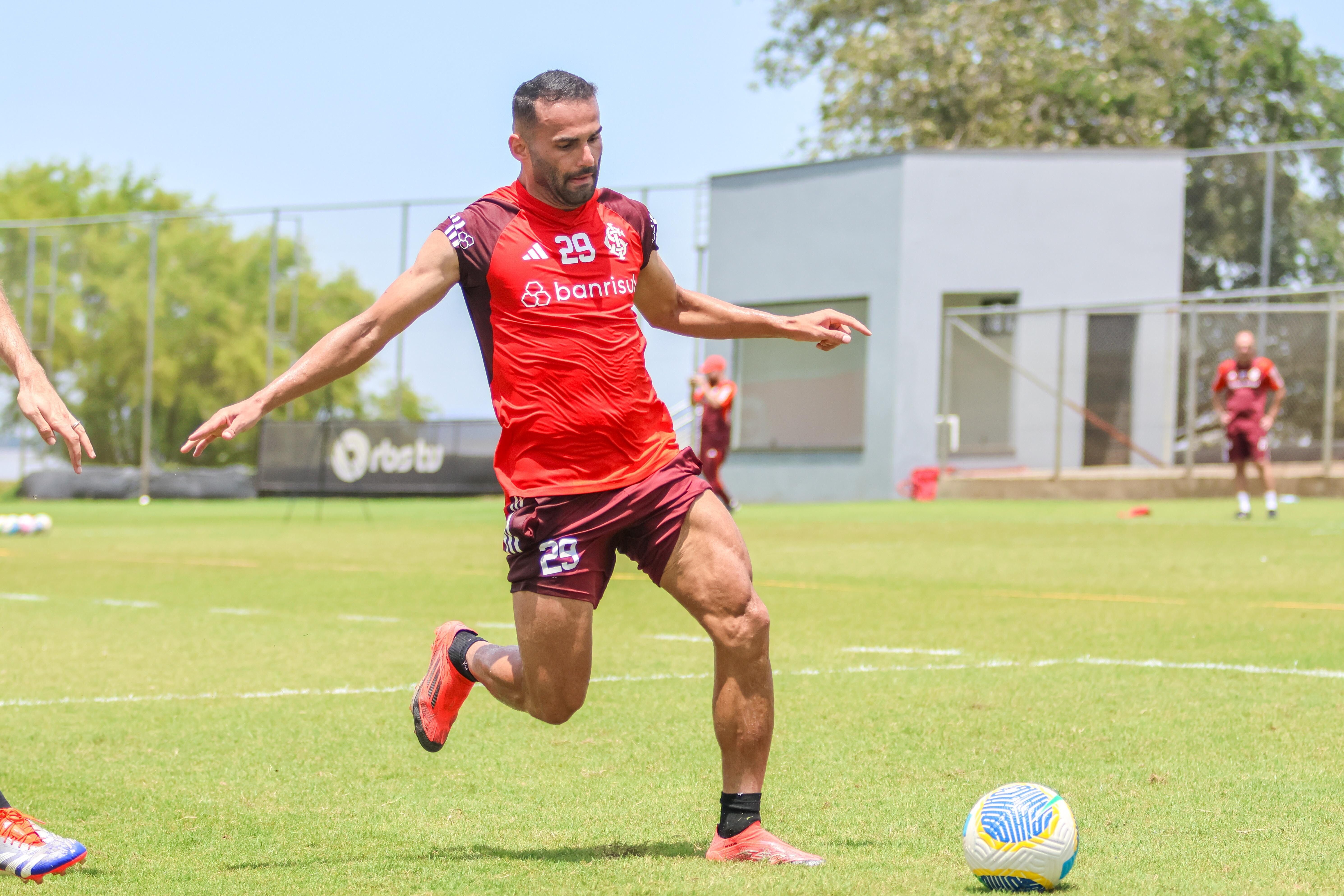 Santos vê novo obstáculo para acertar com Thiago Maia; confira