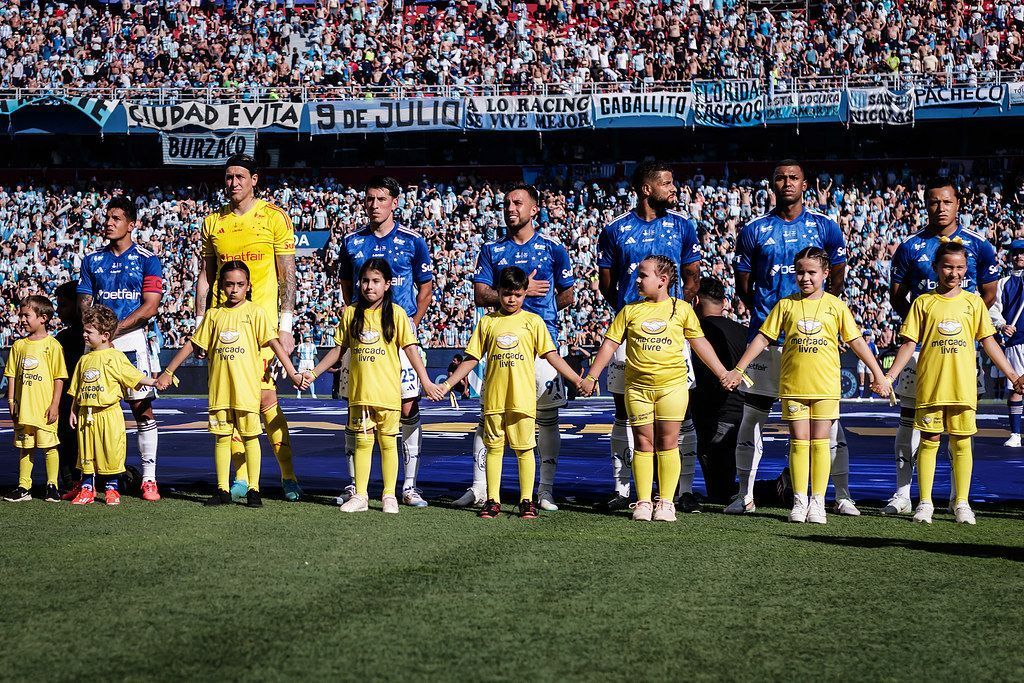 Titular do Cruzeiro surpreende e revela ter jogado final da Sula com costela quebrada