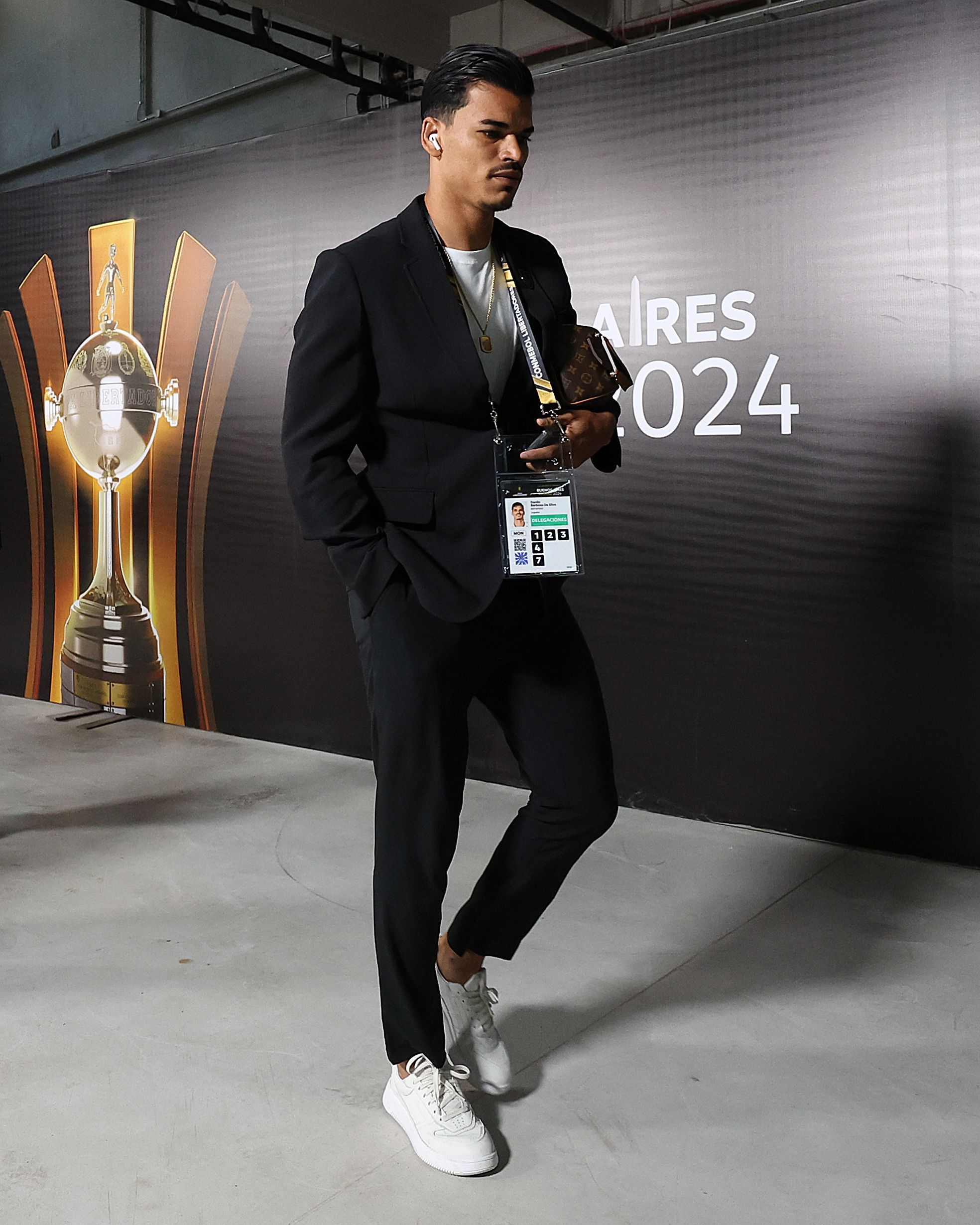 Danilo Barbosa, do Botafogo, nega ofertas e segue com futuro indefinido no clube