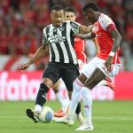 Após largadas ruins de Brasileiro, Botafogo e Internacional duelam no Rio