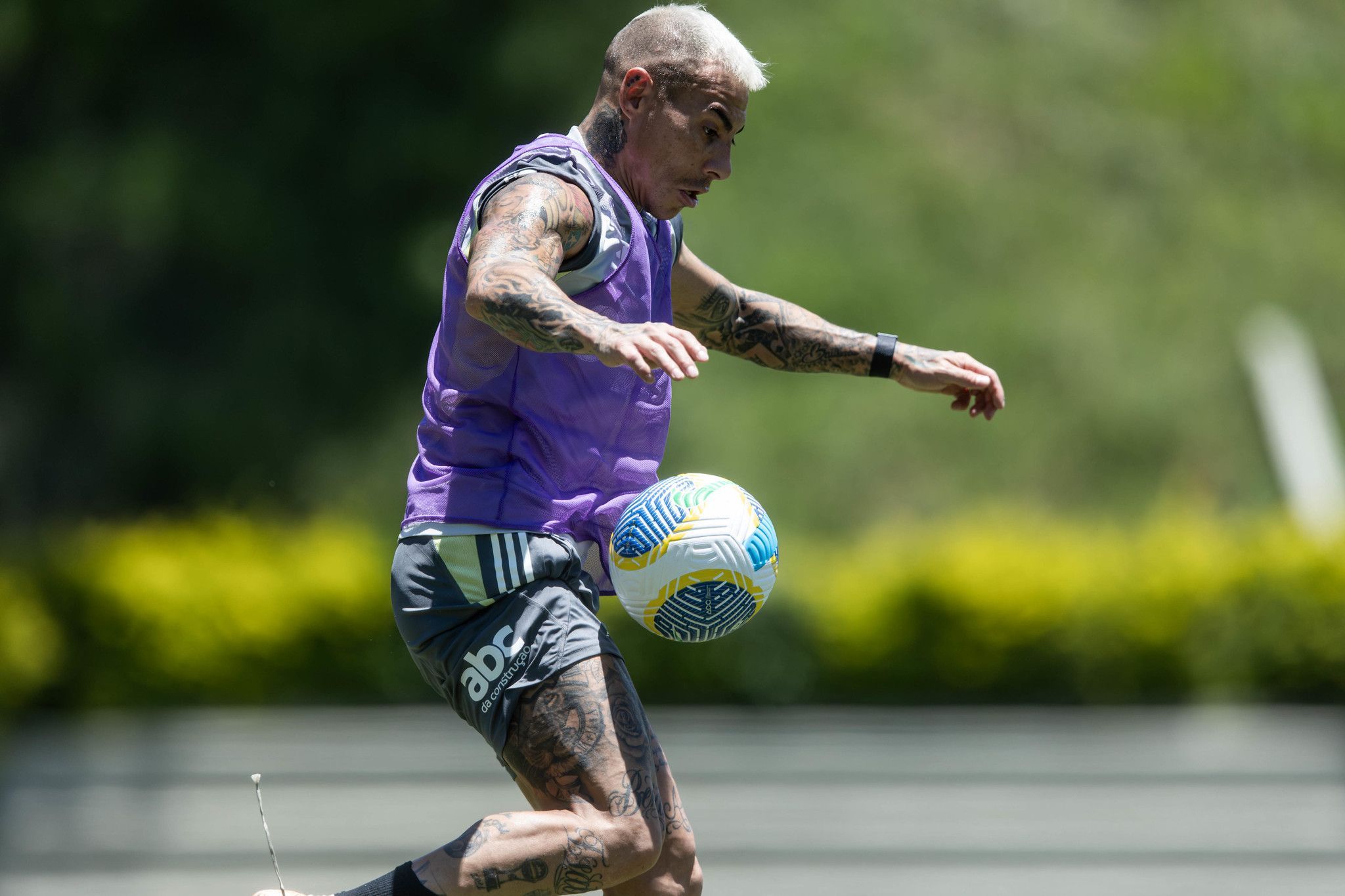 Vargas, ex-Atlético, é cotado em clube que jogará Libertadores