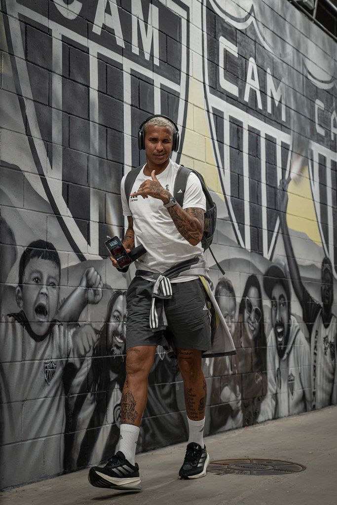 Deyverson manda recado a novo reforço do Atlético