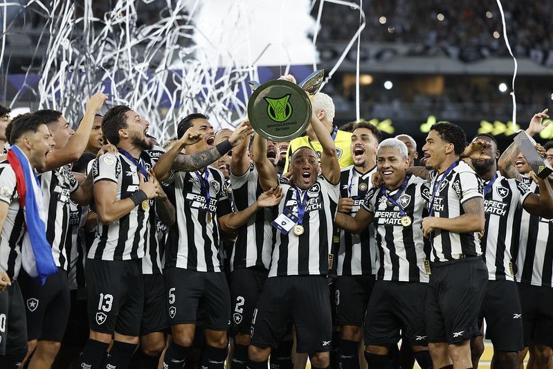 Brasileirão 2025: veja número de títulos brasileiros dos 20 clubes