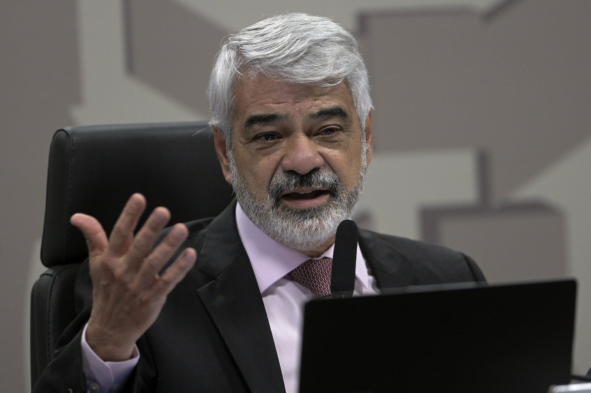 PT confirma Humberto Costa para a presidência interina do partido