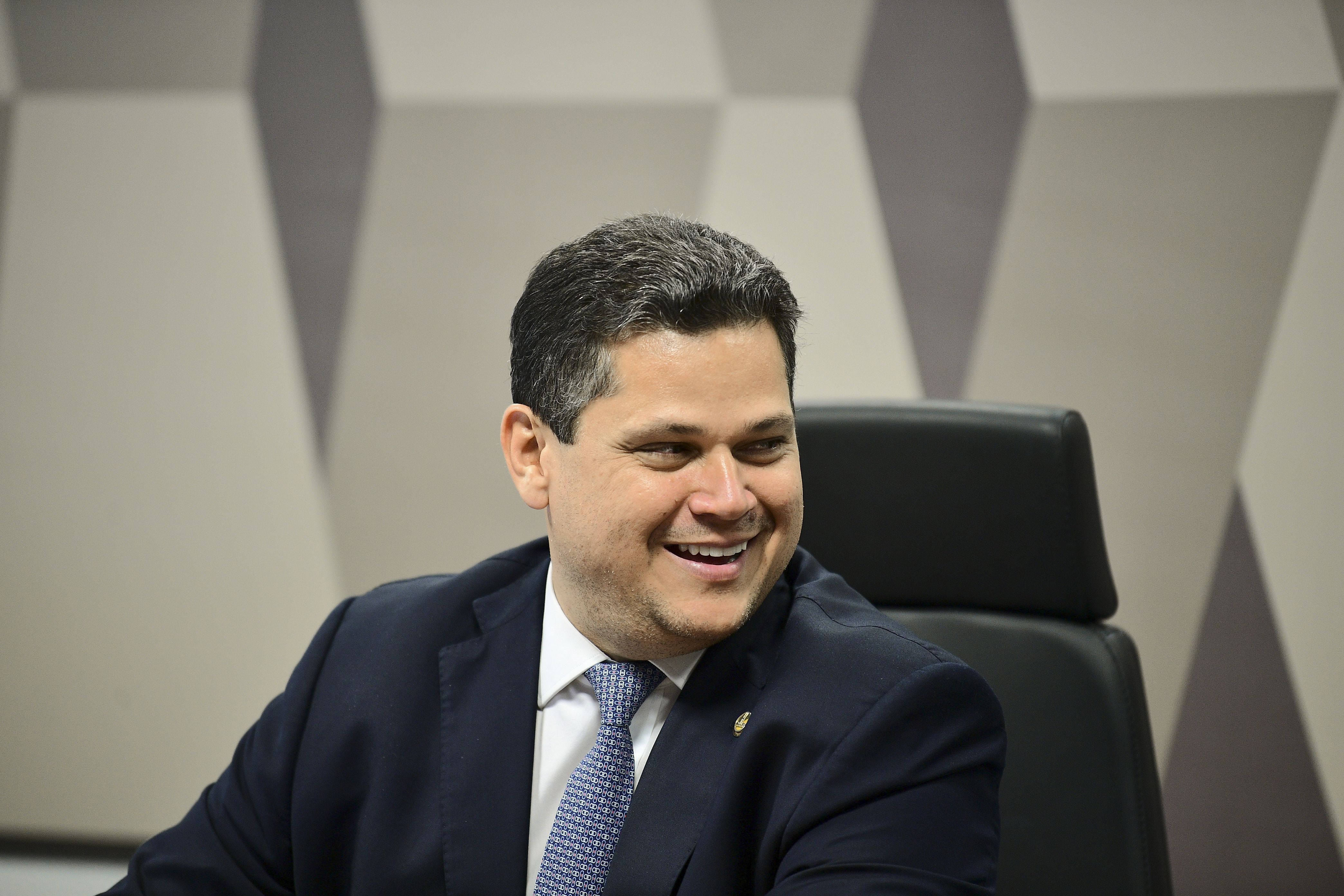 Senado marca eleição do próximo presidente para 1º de fevereiro