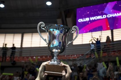 Taça do Mundial de Clubes Masculino de Vôlei, conquistado pelo Sada Cruzeiro em 2024