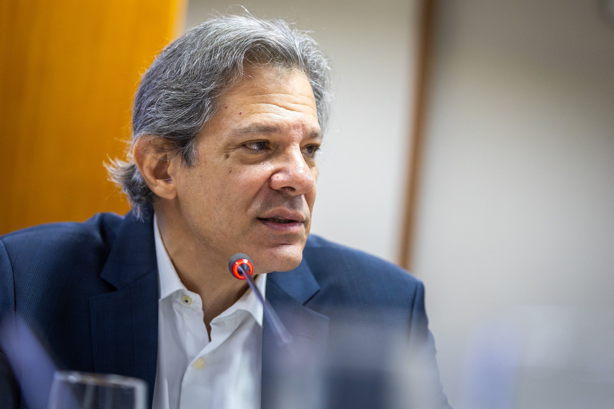 Governo dá 24 horas para Facebook remover vídeo falso de Haddad sobre impostos a animais
