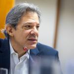 Pé-de-Meia não será interrompido, diz Haddad após reunião com Lula