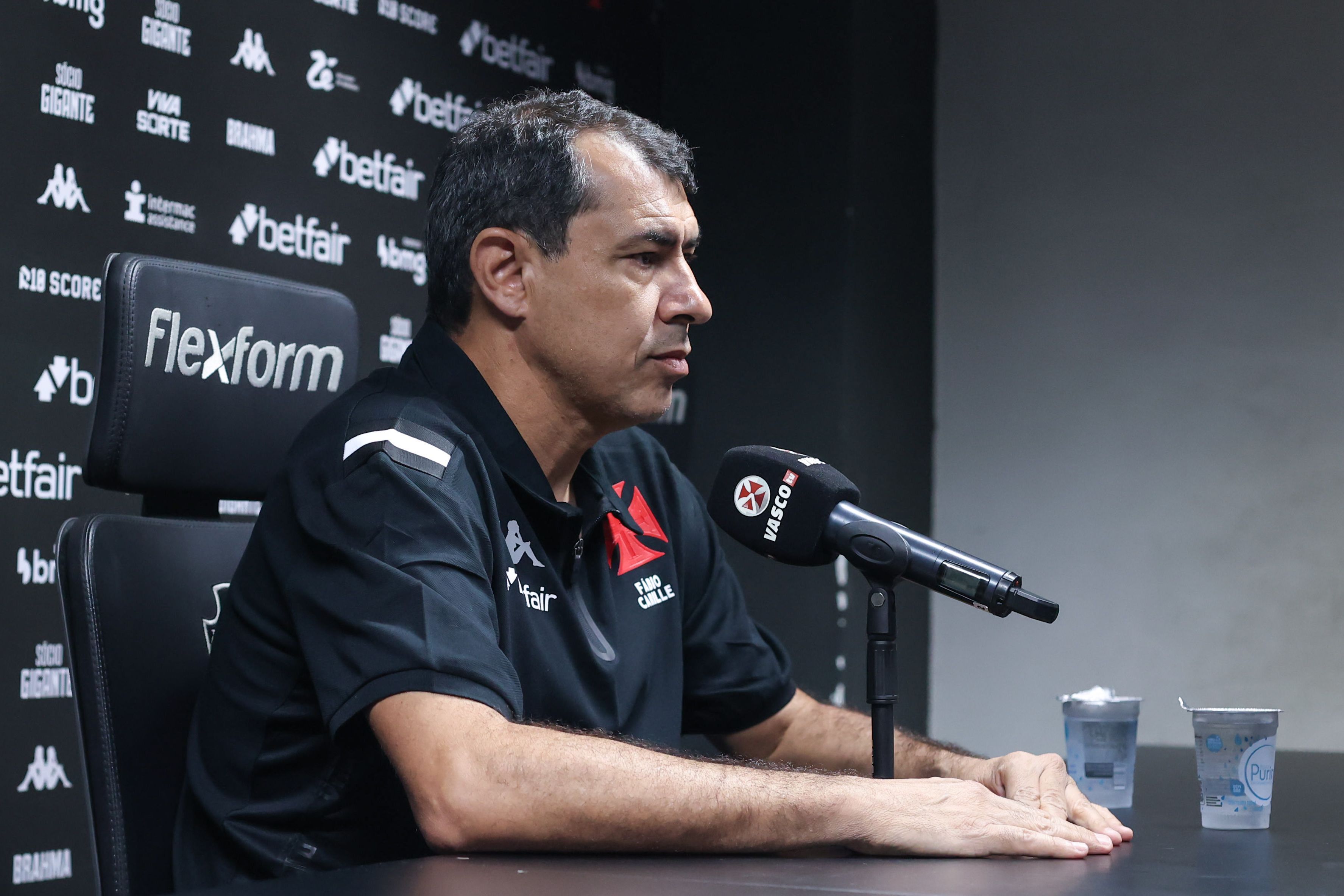 Sem vencer no Carioca, Vasco utilizará o time principal  e terá estreia de Carille