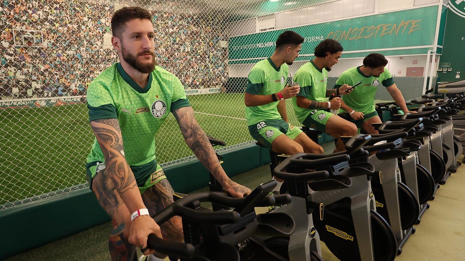 Santos aumenta proposta e tenta convencer Zé Rafael, do Palmeiras