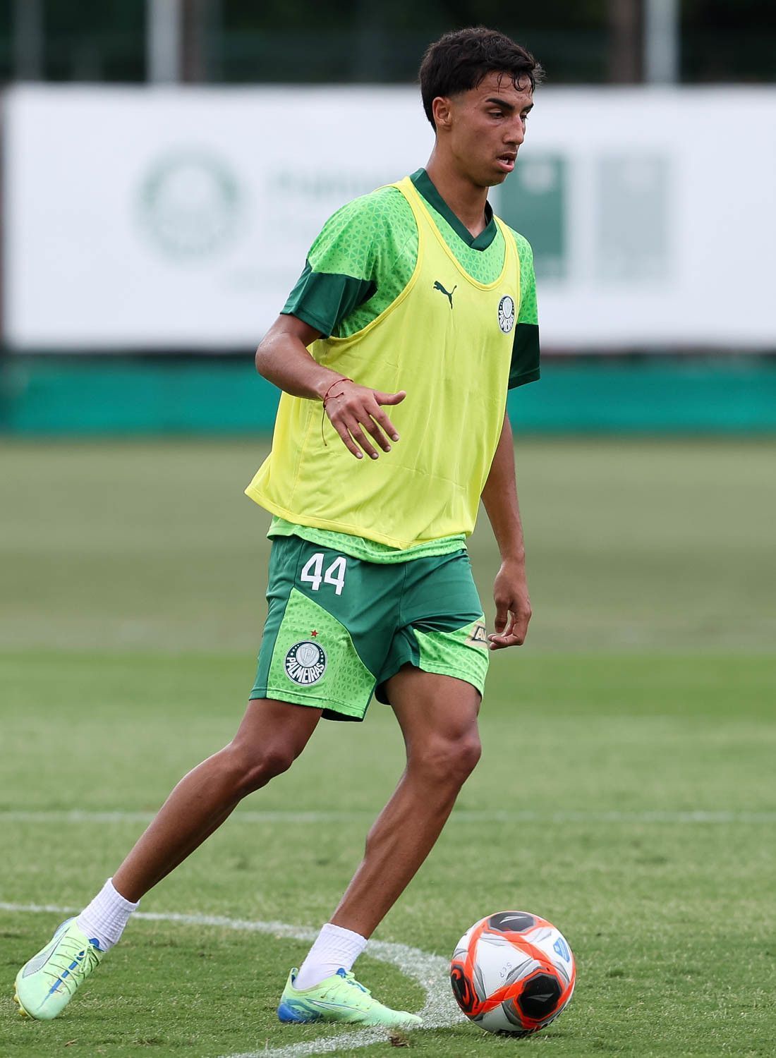 Palmeiras: alvo do City, Vitor Reis será o dobro do zagueiro mais caro do Brasil