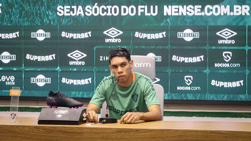 Contratado pelo Fluminense, atacante 'se compara' a Mbappé e Rafael Leão