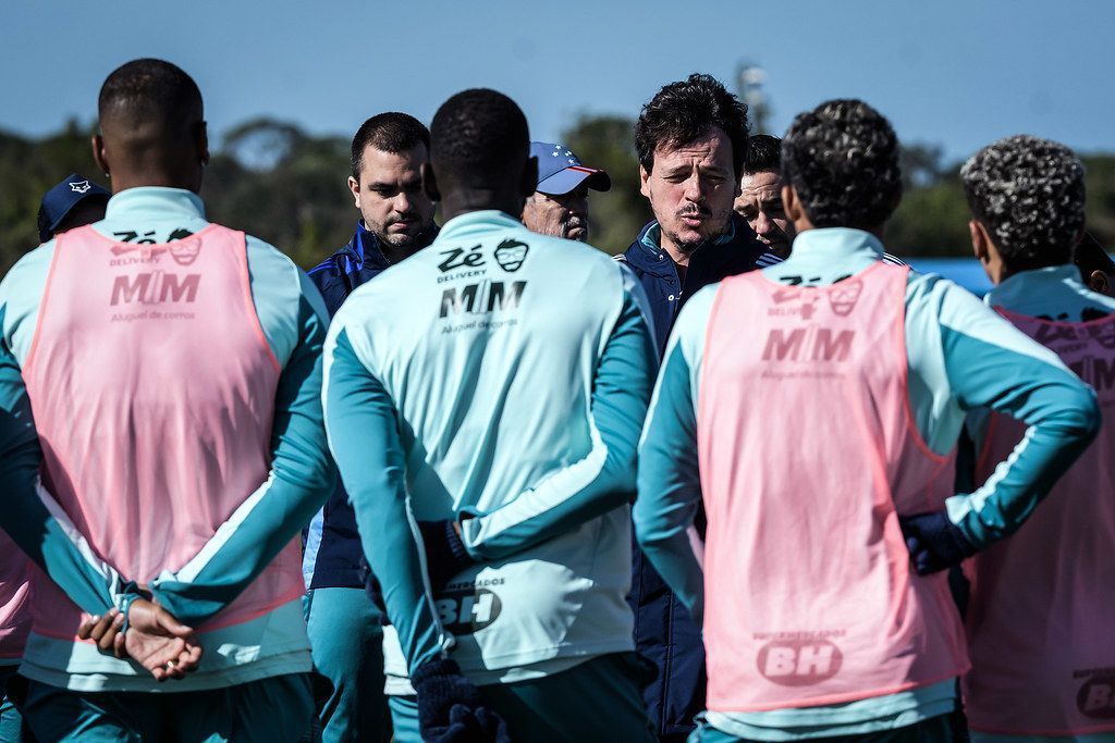 Fernando Diniz revela se Gabigol e Kaio Jorge jogarão juntos no Cruzeiro