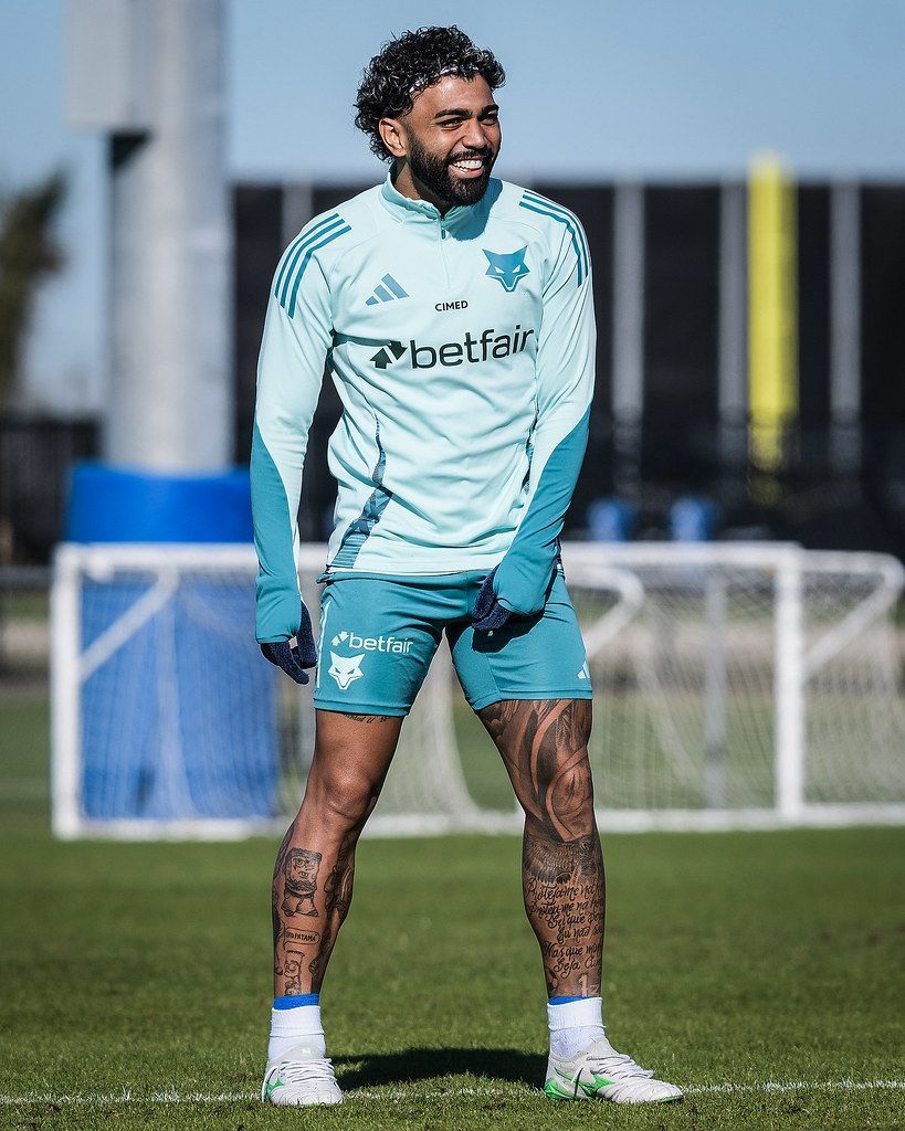 Jogador do Cruzeiro cutuca Atlético sobre duelos com Gabigol: 'Não é rivalidade'