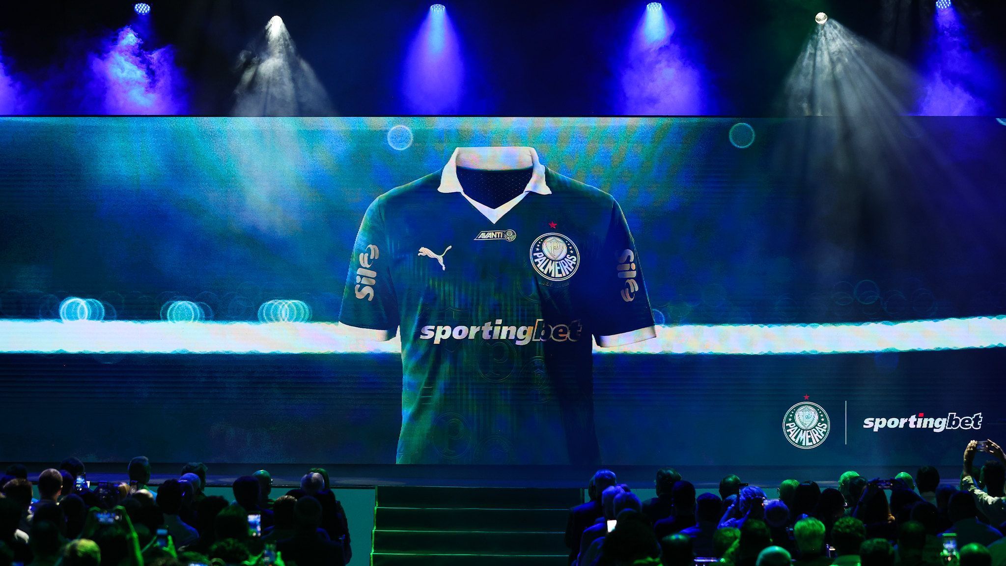 Palmeiras toma decisão sobre lançamento da nova camisa contra o Corinthians