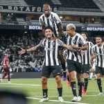 Botafogo visita o Sampaio Corrêa para embalar no Campeonato Carioca