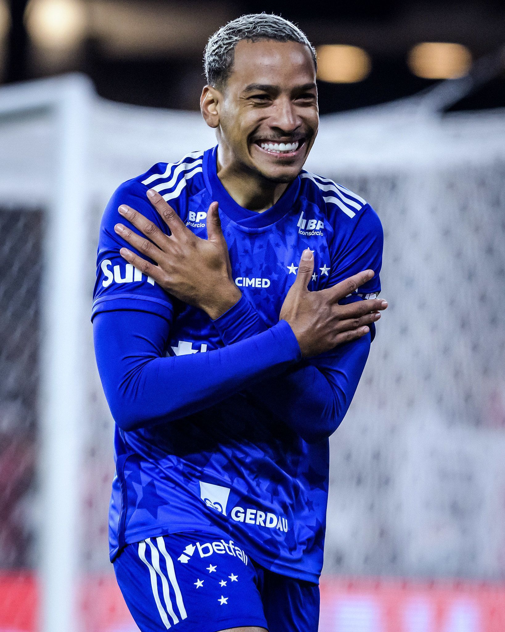 Cruzeiro reforça jogo duro por Matheus Pereira, que segue no radar do Palmeiras