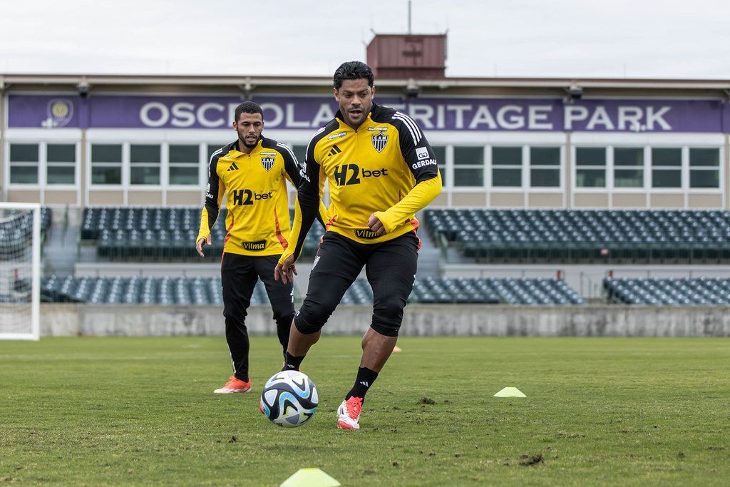 Hulk avalia pré-temporada do Atlético nos EUA e diz o que espera do clássico