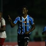 Nos pênaltis, Grêmio bate Bragantino e avança na Copinha