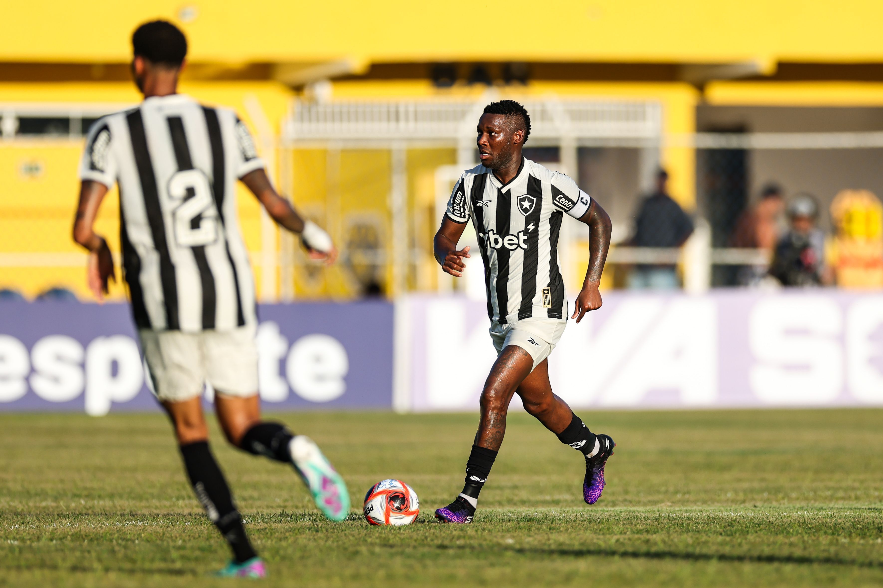 Ainda com futuro indefinido, Botafogo recebe o Volta Redonda pelo Campeonato Carioca