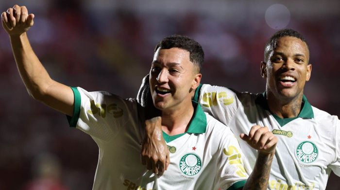 Thalys, do Palmeiras, celebra gol contra o Noroeste-SP