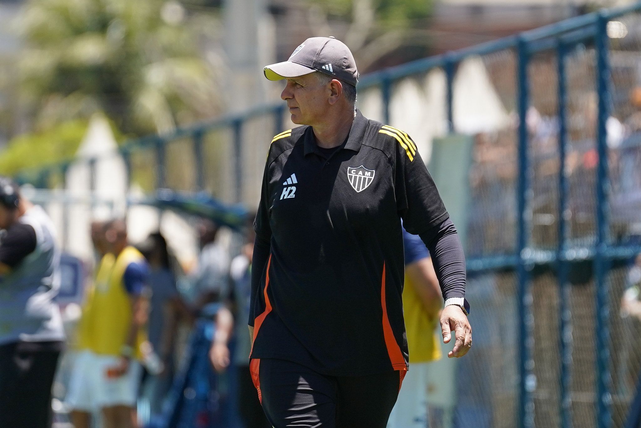 Dalla Déa revela conversa com Cuca e projeta jovens no profissional do Atlético