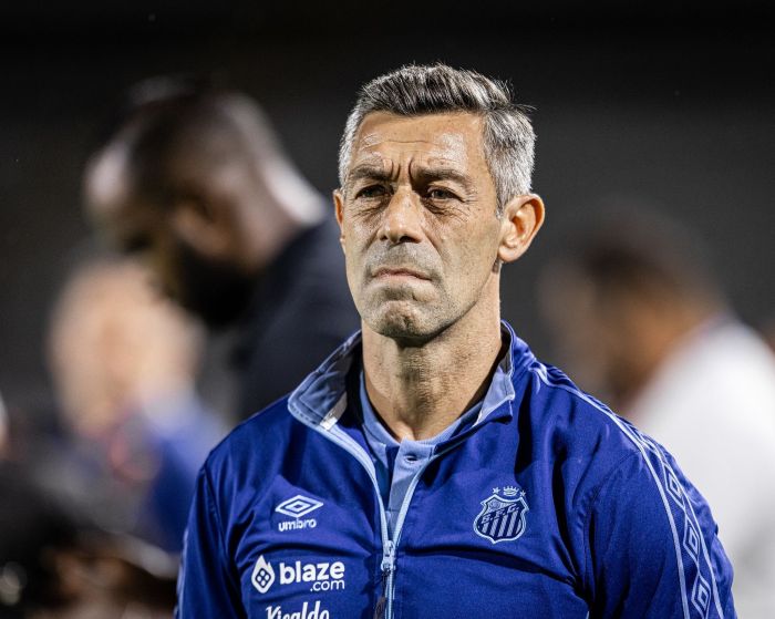 Caixinha falou sobre suas decisões durante a derrota do Santos para o Palmeiras