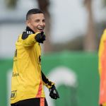 Arana debocha de estilo de novo companheiro de Atlético: 'Vou pegar no pé'