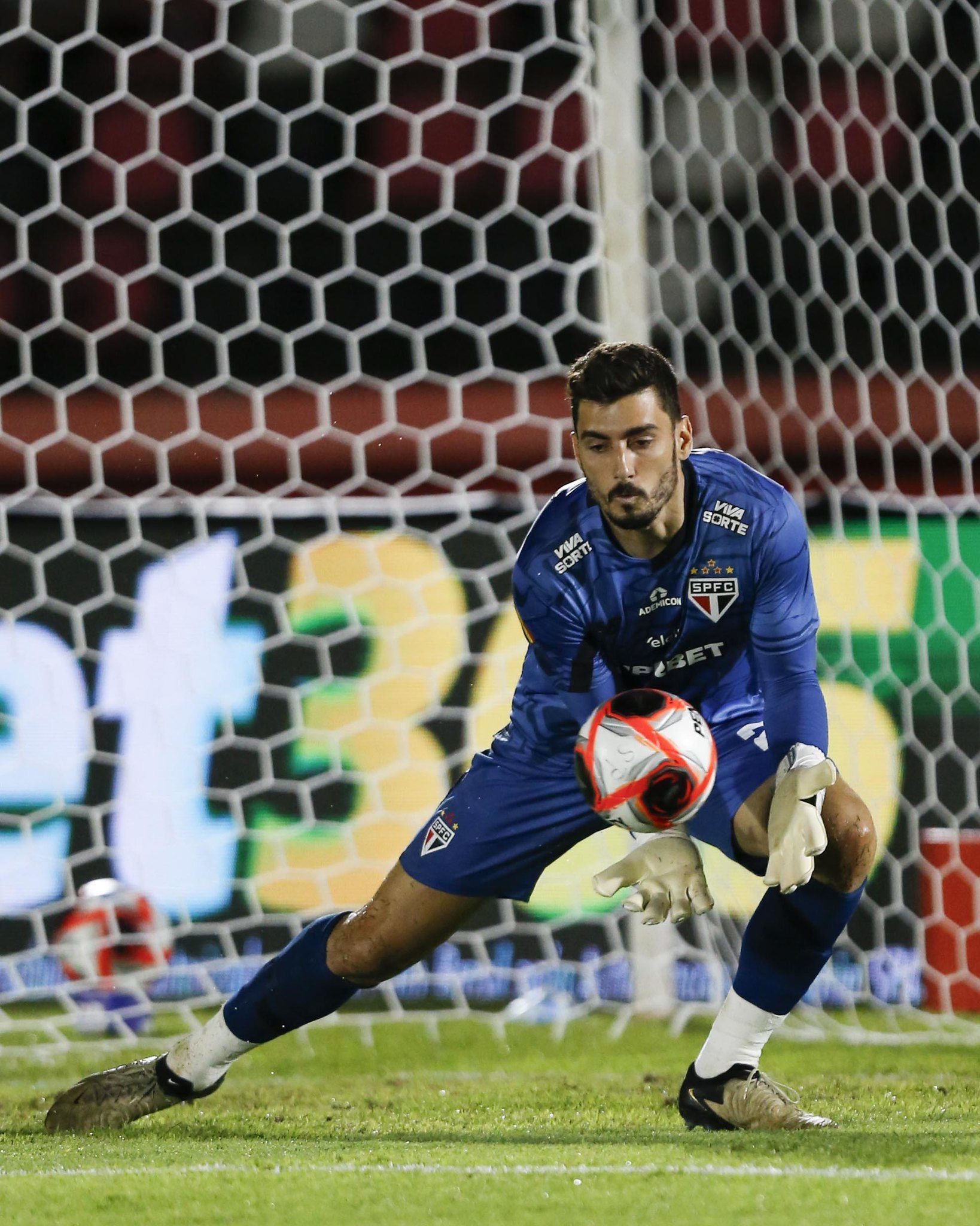 Rafael destaca dificuldades em preparação do São Paulo para estreia no Paulistão