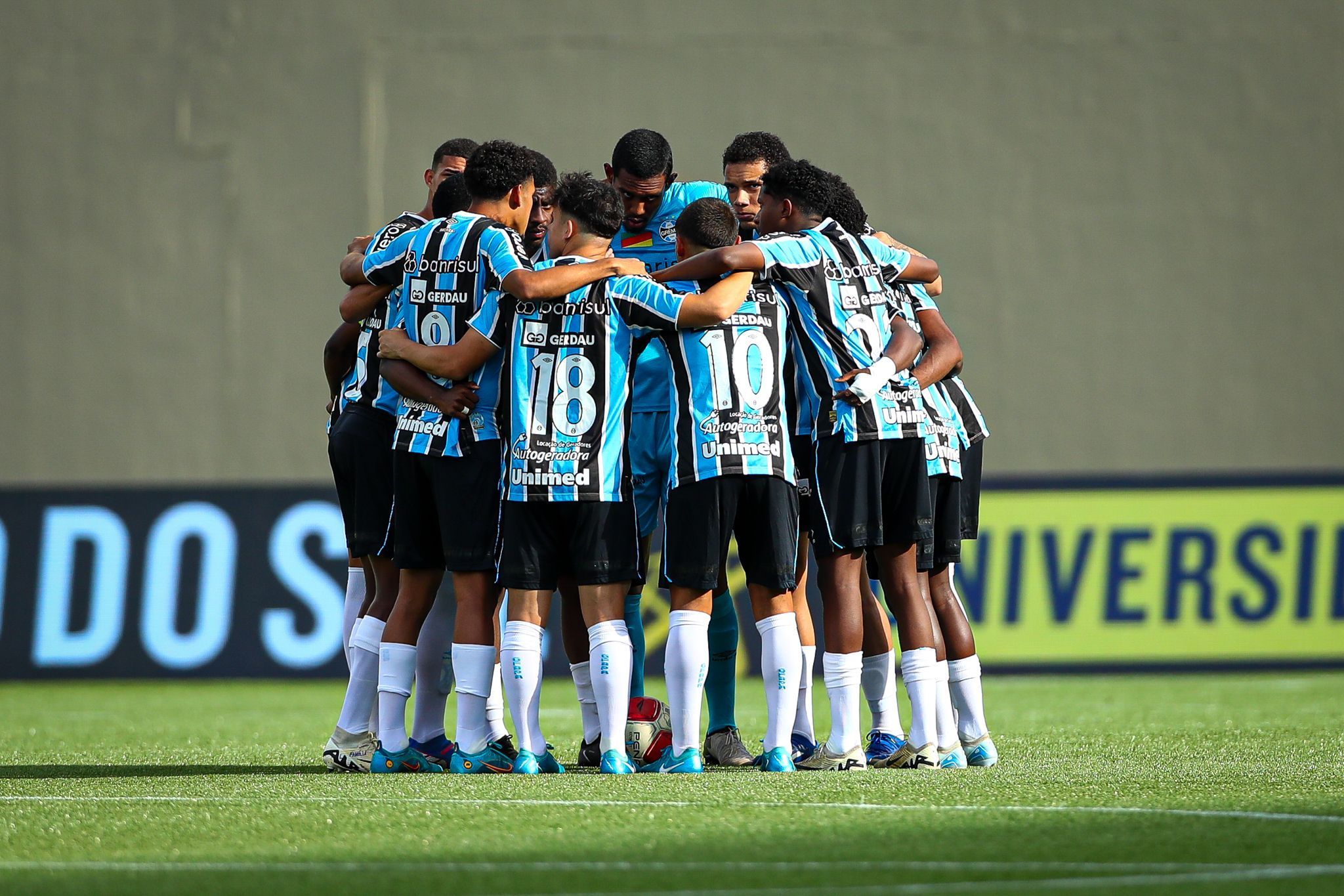 Saiba quais jovens do sub-20 do Grêmio podem ser aproveitados por Quinteros