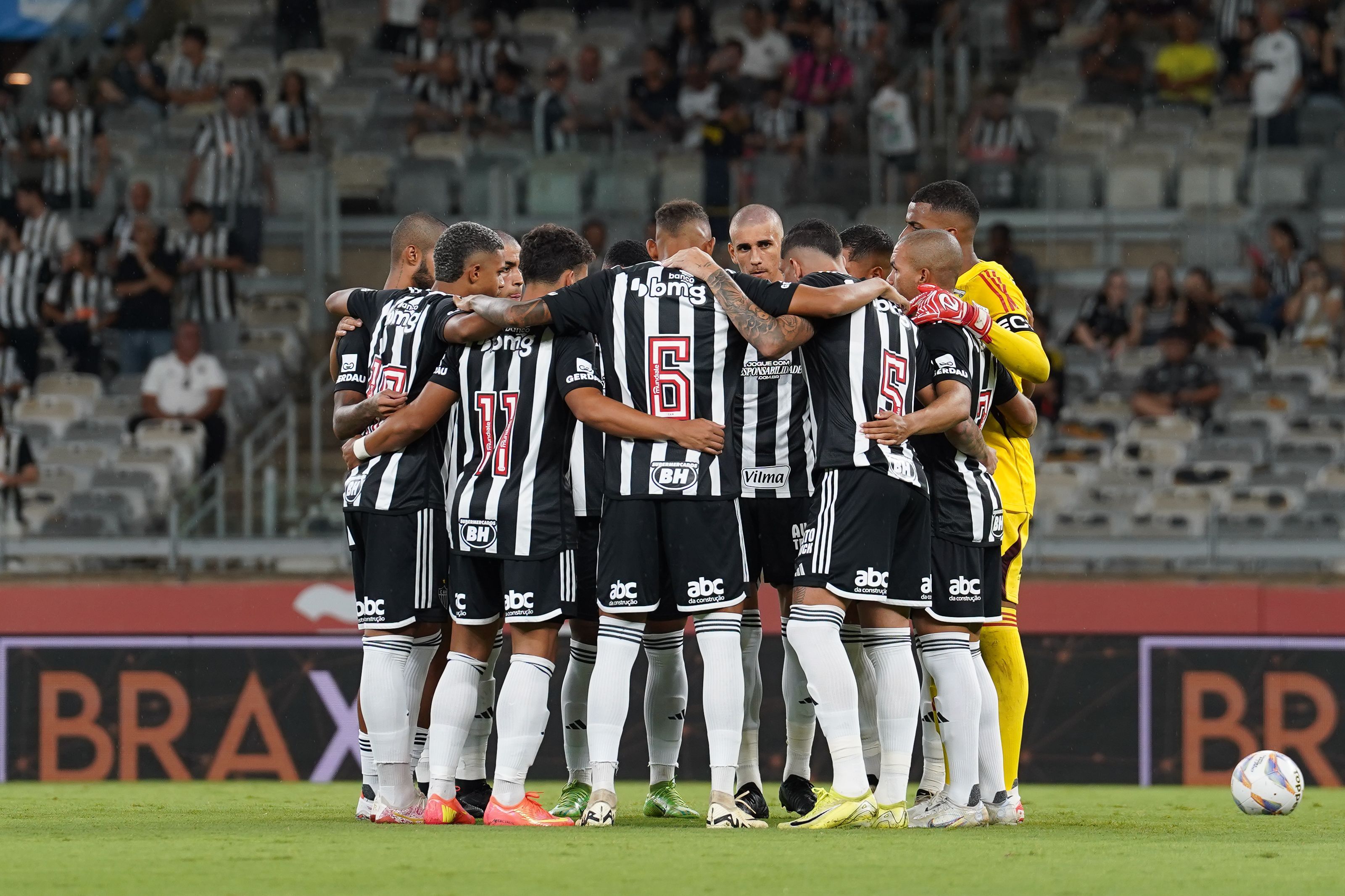 Jogador emprestado pelo Atlético se machuca em estreia e deve perder a temporada