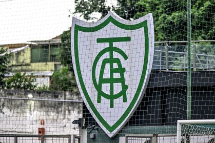 Escudo do América na Arena Independência