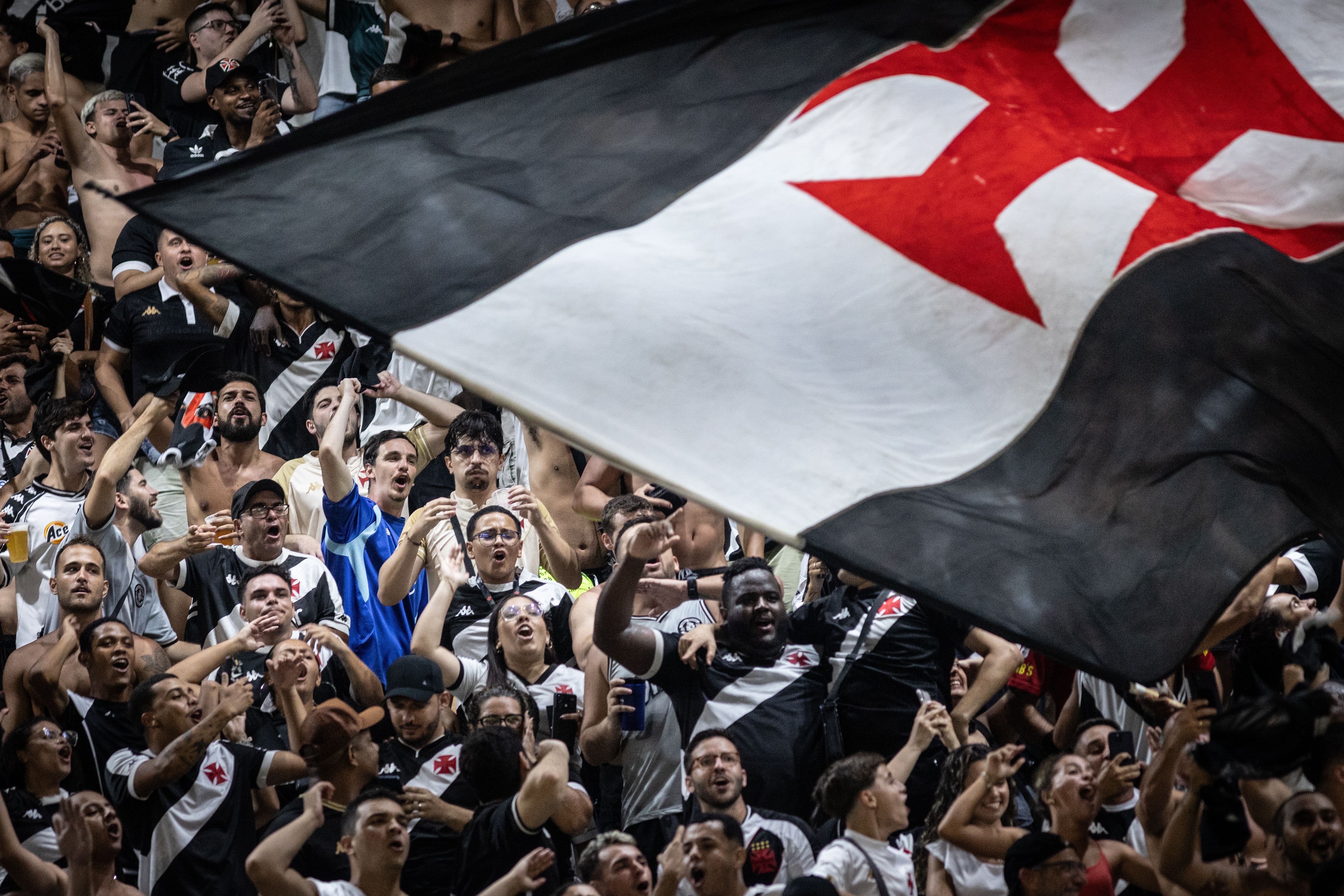 Vasco busca a liderança do Carioca diante da sensação Maricá, em São Januário