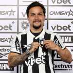 Artur é apresentado no Botafogo e revela inspiração mais do que especial