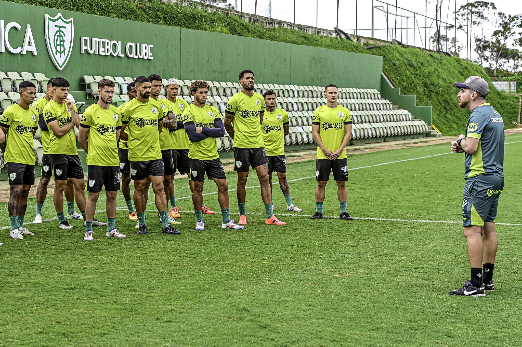 Titular do América é ausência em clássico com o Atlético pelo Mineiro; entenda