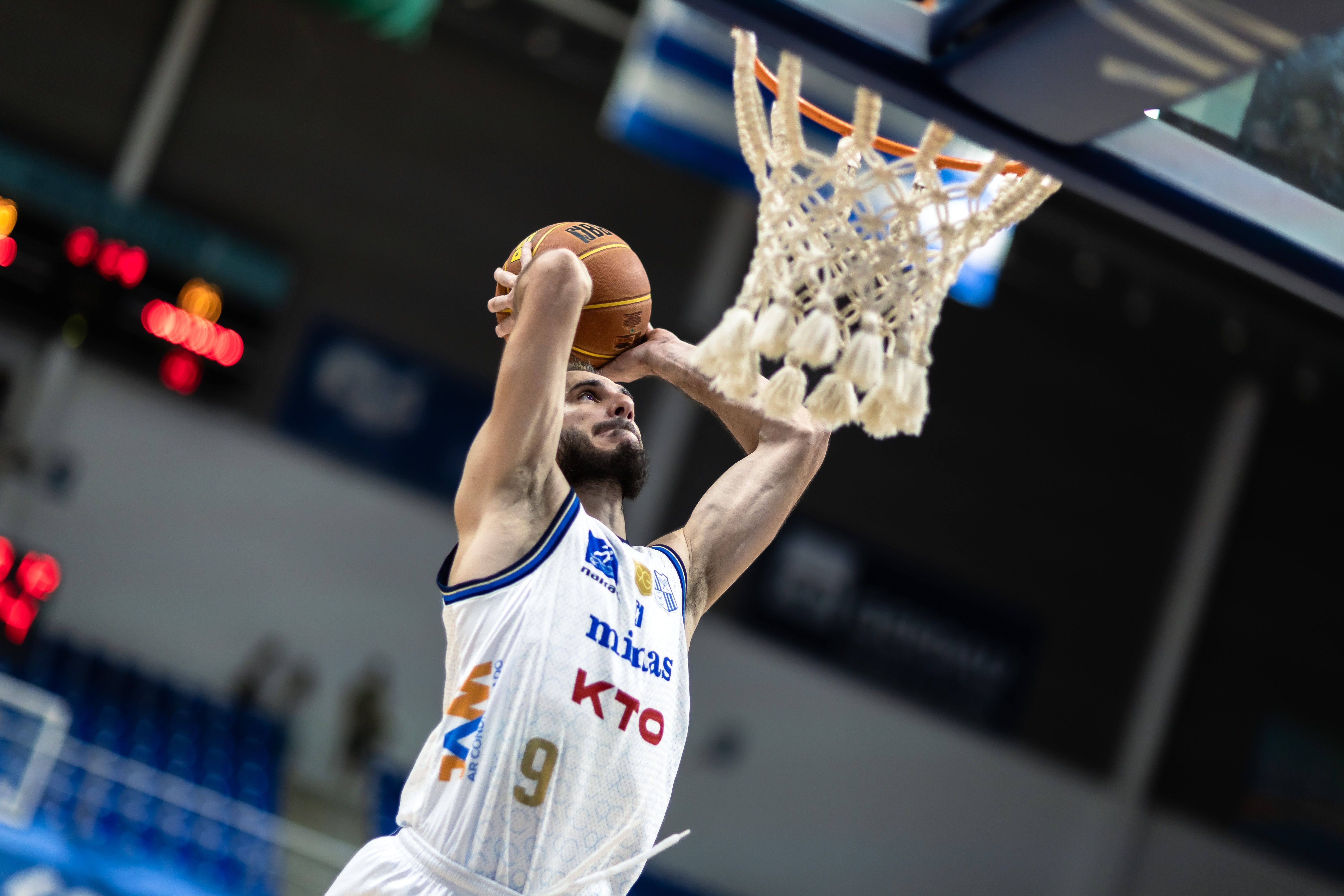 KTO Minas vira no fim, bate Caixa Brasília e vai à final da Copa Super 8